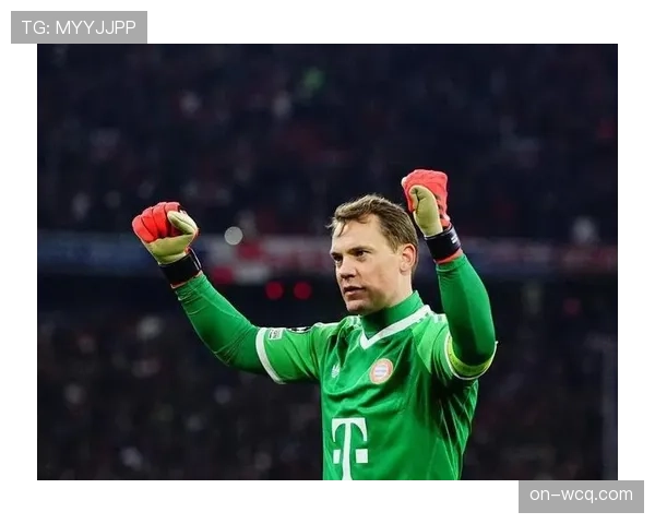 特写：诺伊尔神扑后怒吼指挥防线，拜仁顶住多特蒙德下半场狂攻